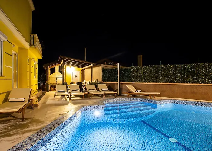 安妮提亚别墅 * 普拉